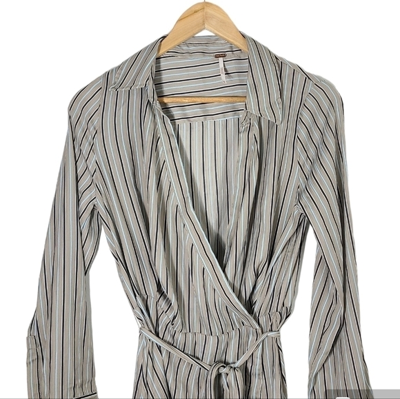 Free PEOPLE Arlo Striped Plunging Neckline Long Sleeve Wrap Blouse Size XS - Picture 7 of 16